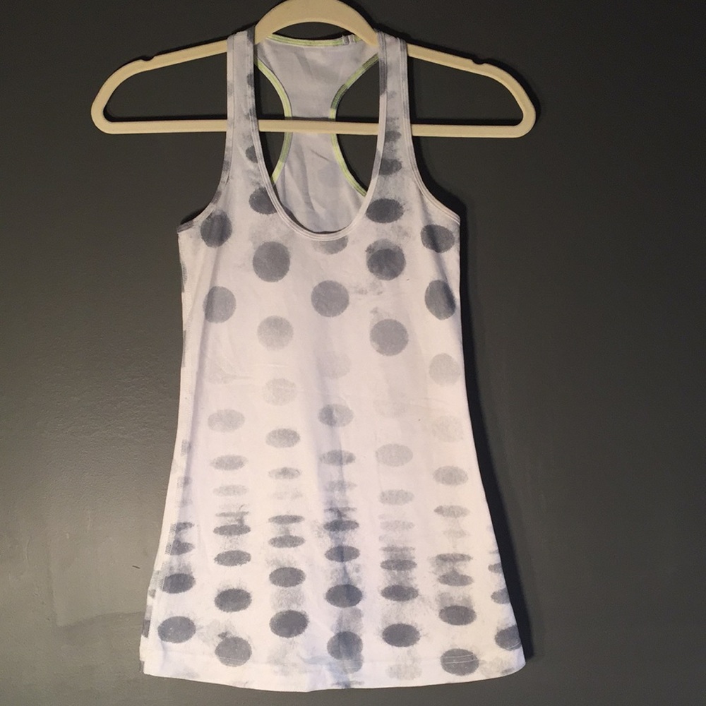Lulu workout tank. Polka dot.